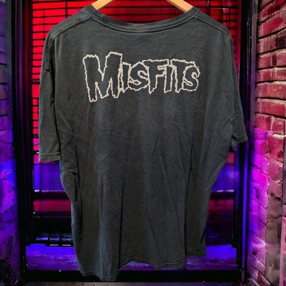 Misfits Evilive Fangs T-Shirt Y2K 2007 T-Shirt, X-Large - Rare Original - Picture 2 of 6